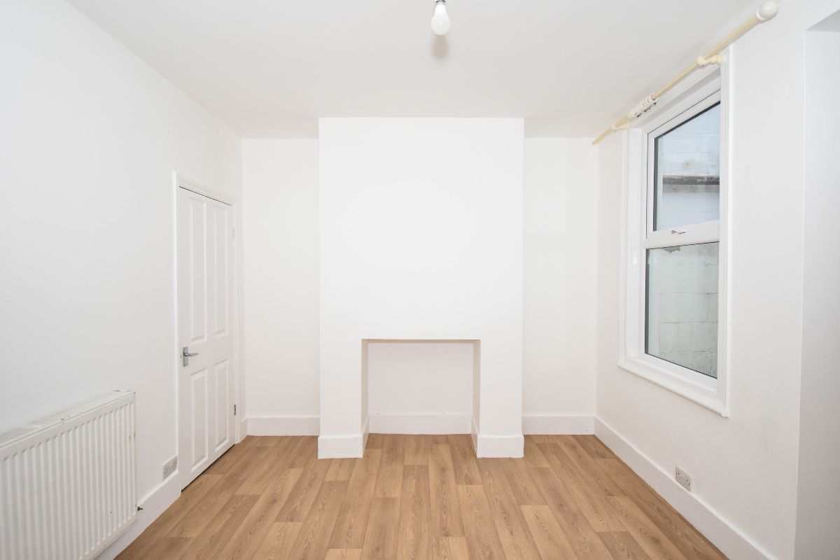 2 bed terraced house to rent in Stratford Road, Salisbury  - Property Image 5