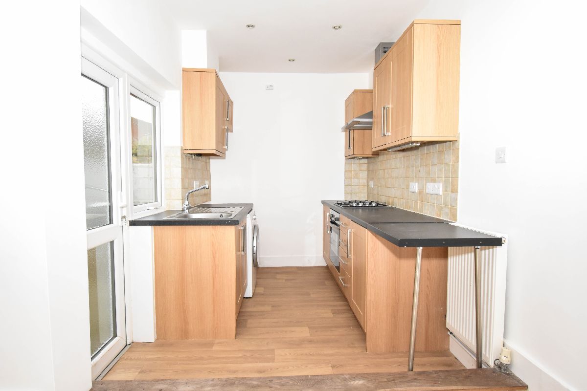 2 bed terraced house to rent in Stratford Road, Salisbury  - Property Image 7