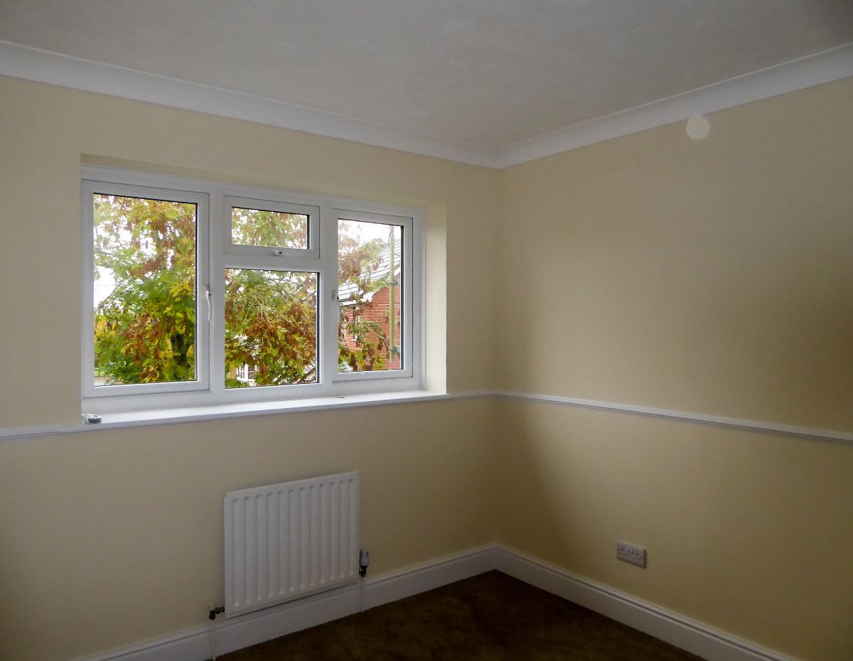 2 bed terraced house to rent in Tanners Field  - Property Image 5