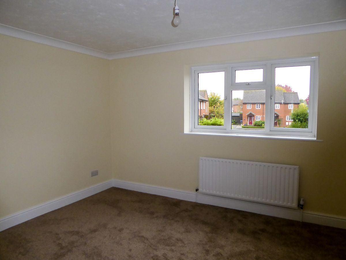 2 bed terraced house to rent in Tanners Field  - Property Image 9