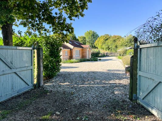 1 bed bungalow to rent in The Malthouse Annexe, Near Tisbury  - Property Image 2