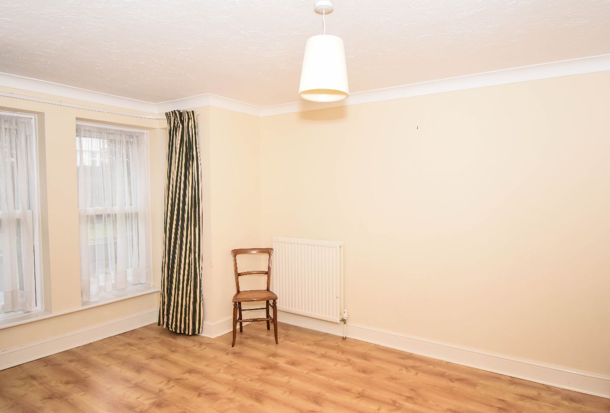 3 bed detached house to rent in Victoria Road 3