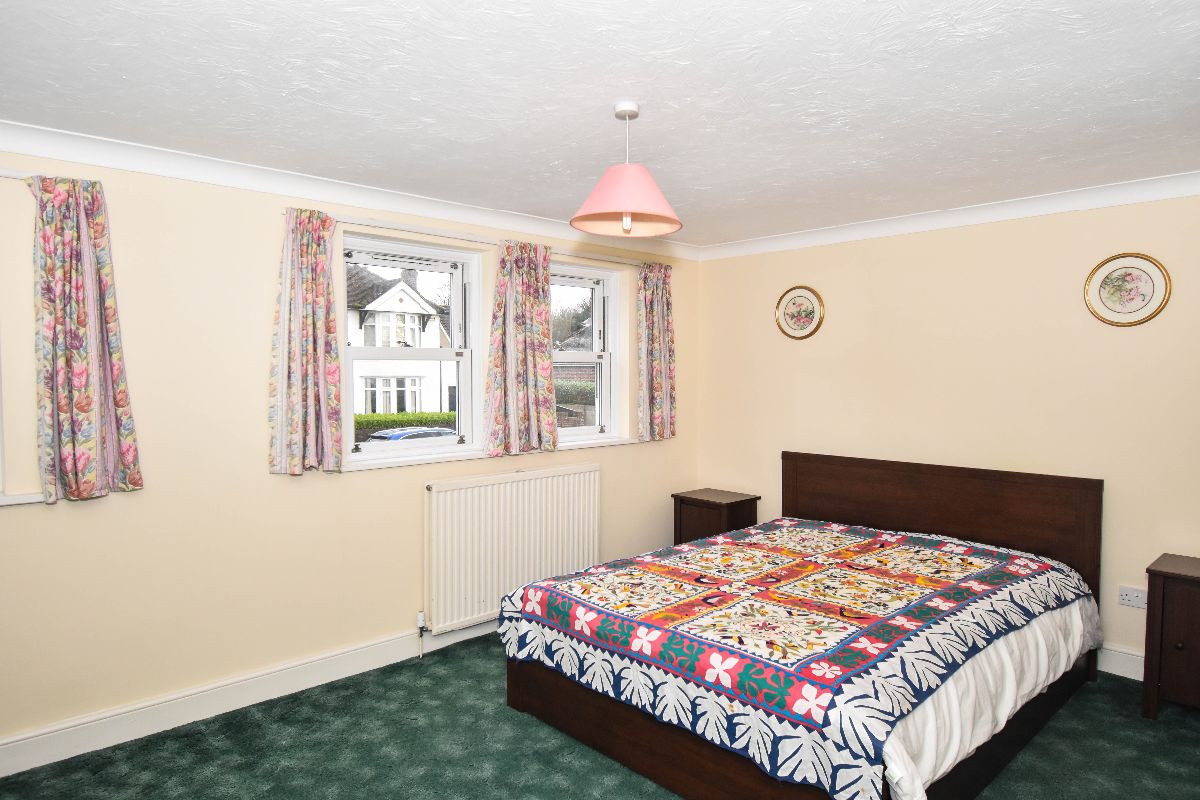 3 bed detached house to rent in Victoria Road 9