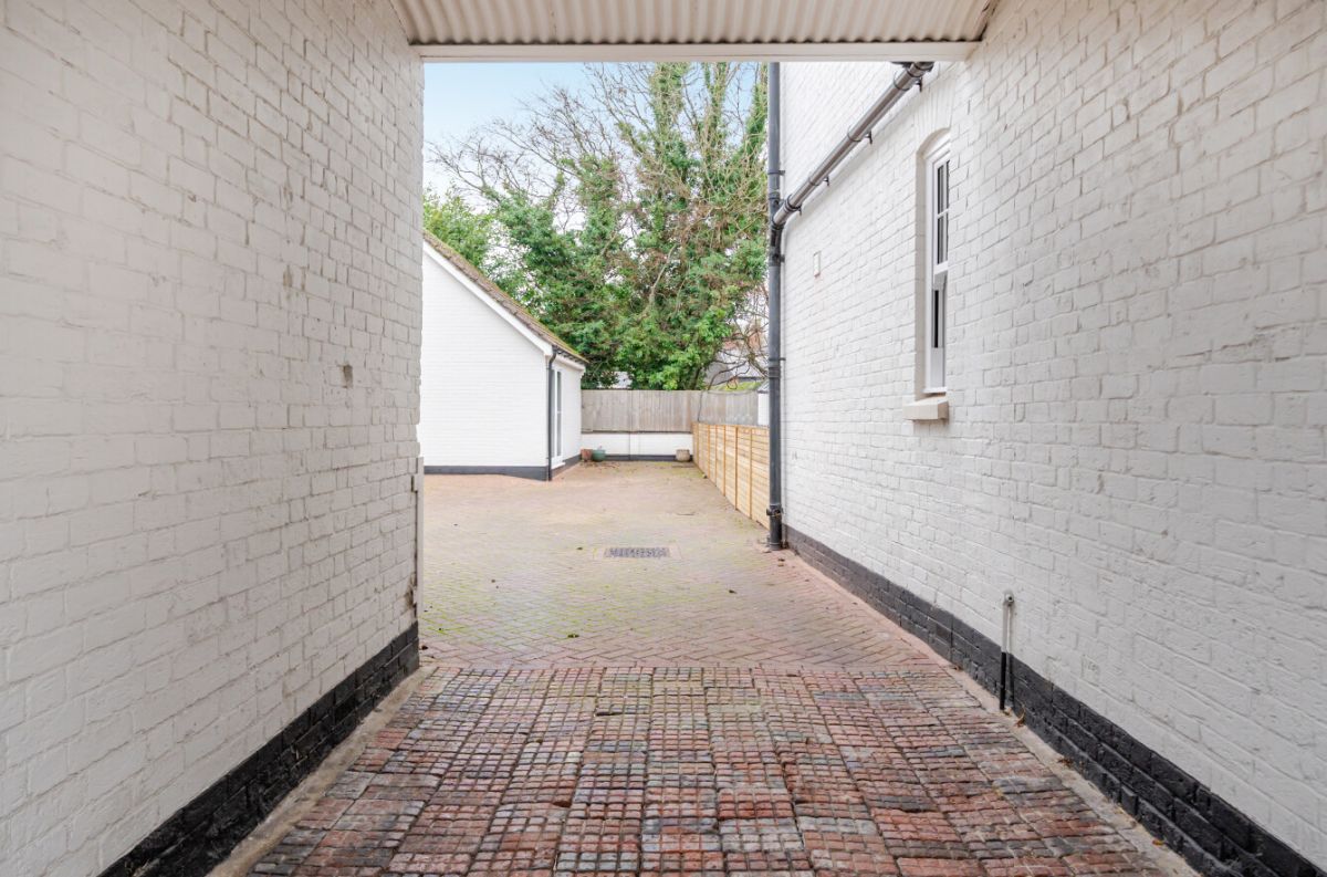 3 bed detached house to rent in Fern House 31