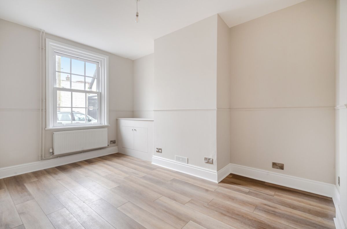 3 bed detached house to rent in Fern House  - Property Image 6