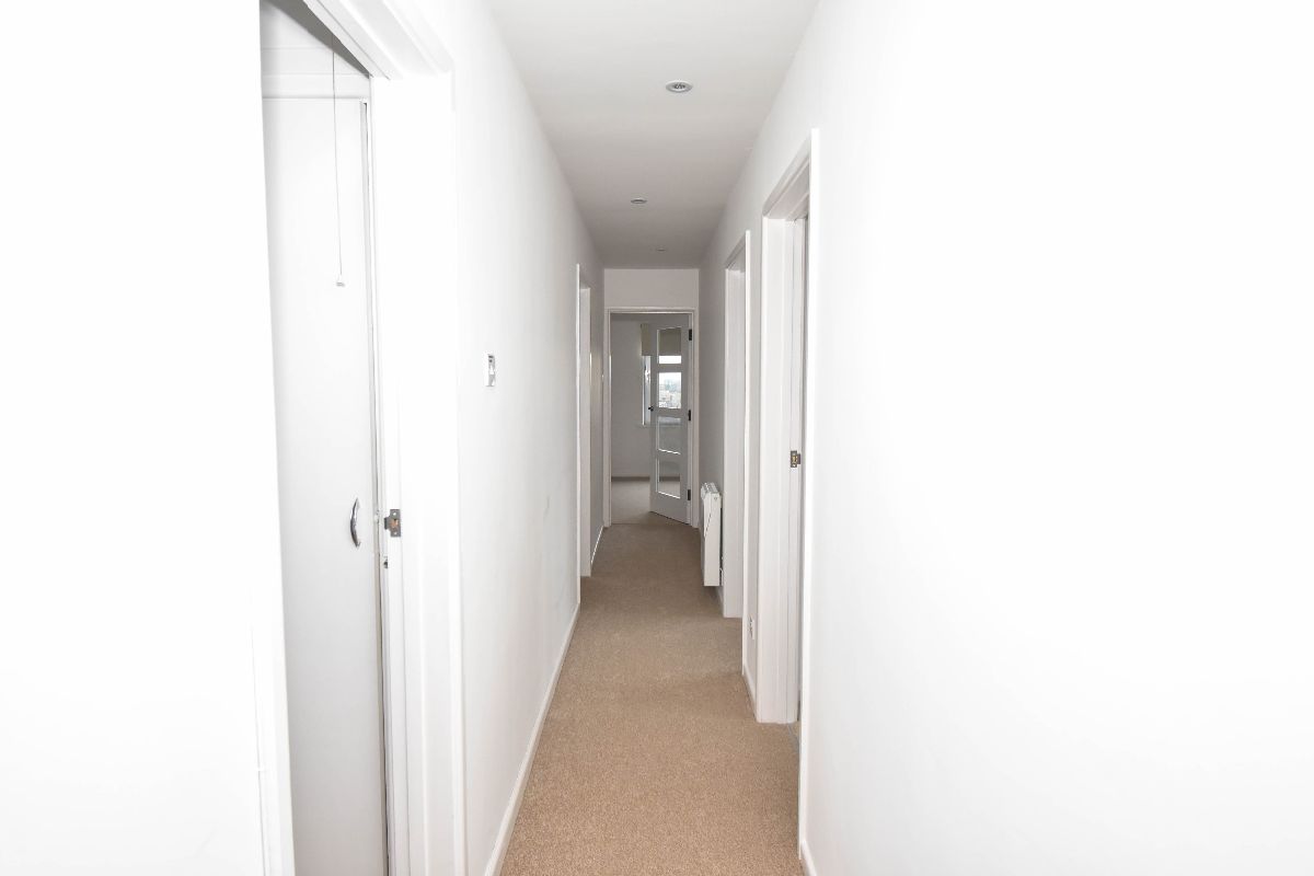 2 bed flat to rent in Elm Court, Elm Grove Road, Salisbury  - Property Image 6