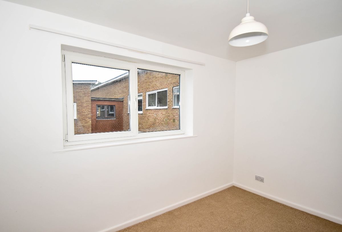 2 bed flat to rent in Elm Court, Elm Grove Road, Salisbury 8