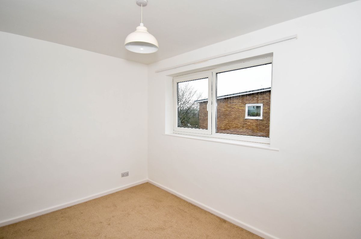 2 bed flat to rent in Elm Court, Elm Grove Road, Salisbury  - Property Image 10
