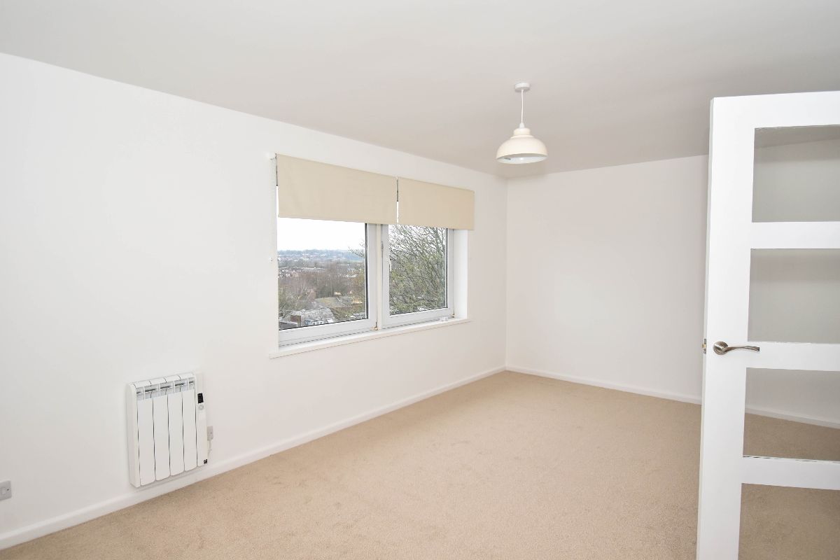 2 bed flat to rent in Elm Court, Elm Grove Road, Salisbury  - Property Image 13