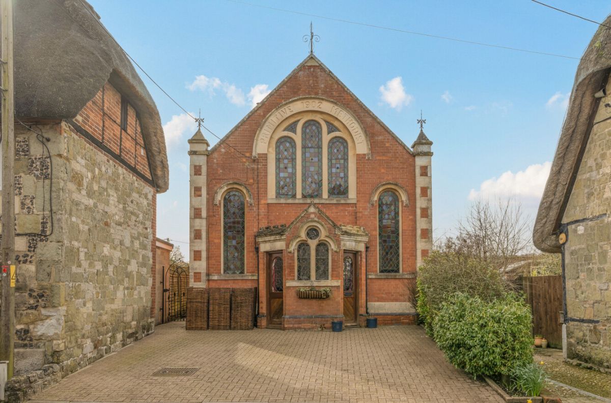 4 bed character property to rent in Old Chapel, West Street, Barford St. Martin, Salisbury  - Property Image 1