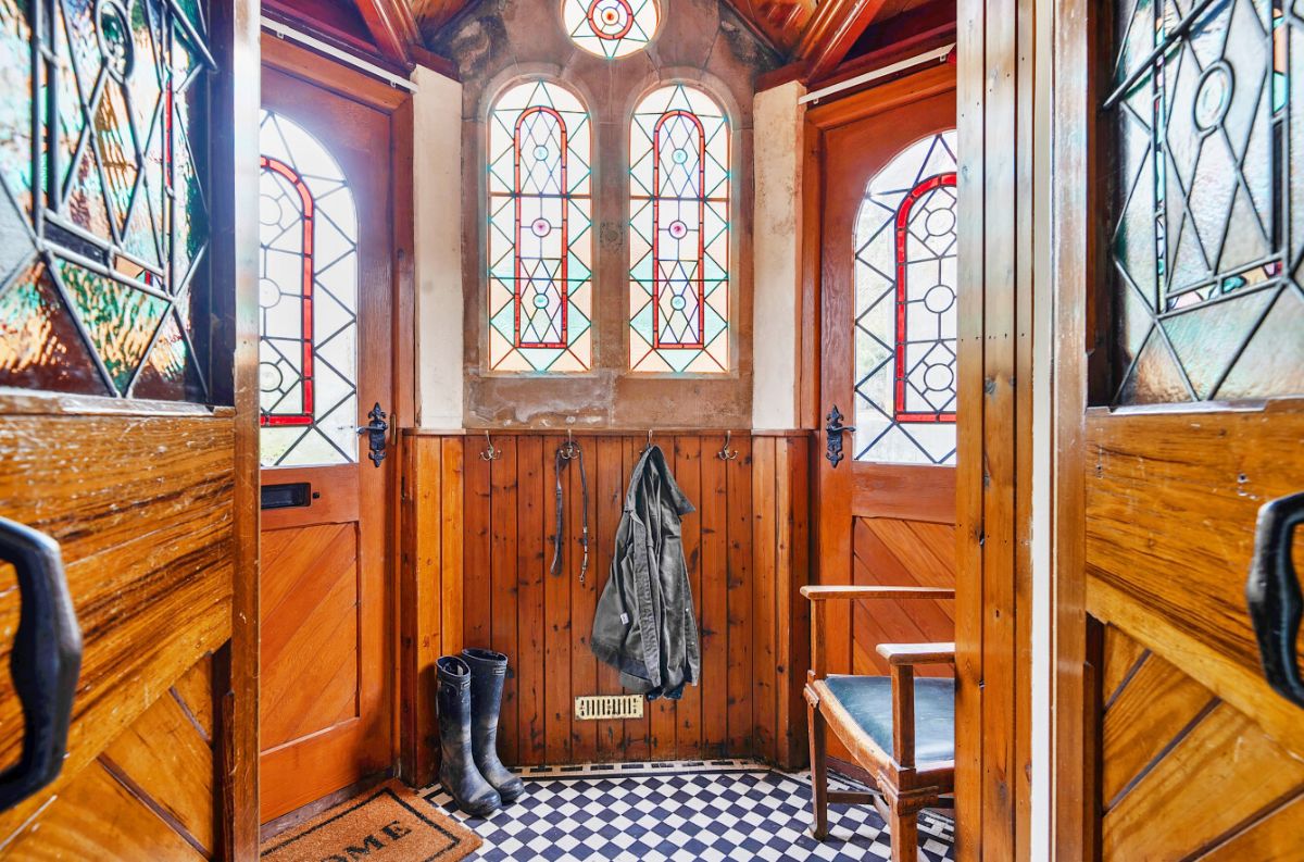 3 bed character property to rent in Old Chapel, West Street, Barford St. Martin, Salisbury - Property Image 1