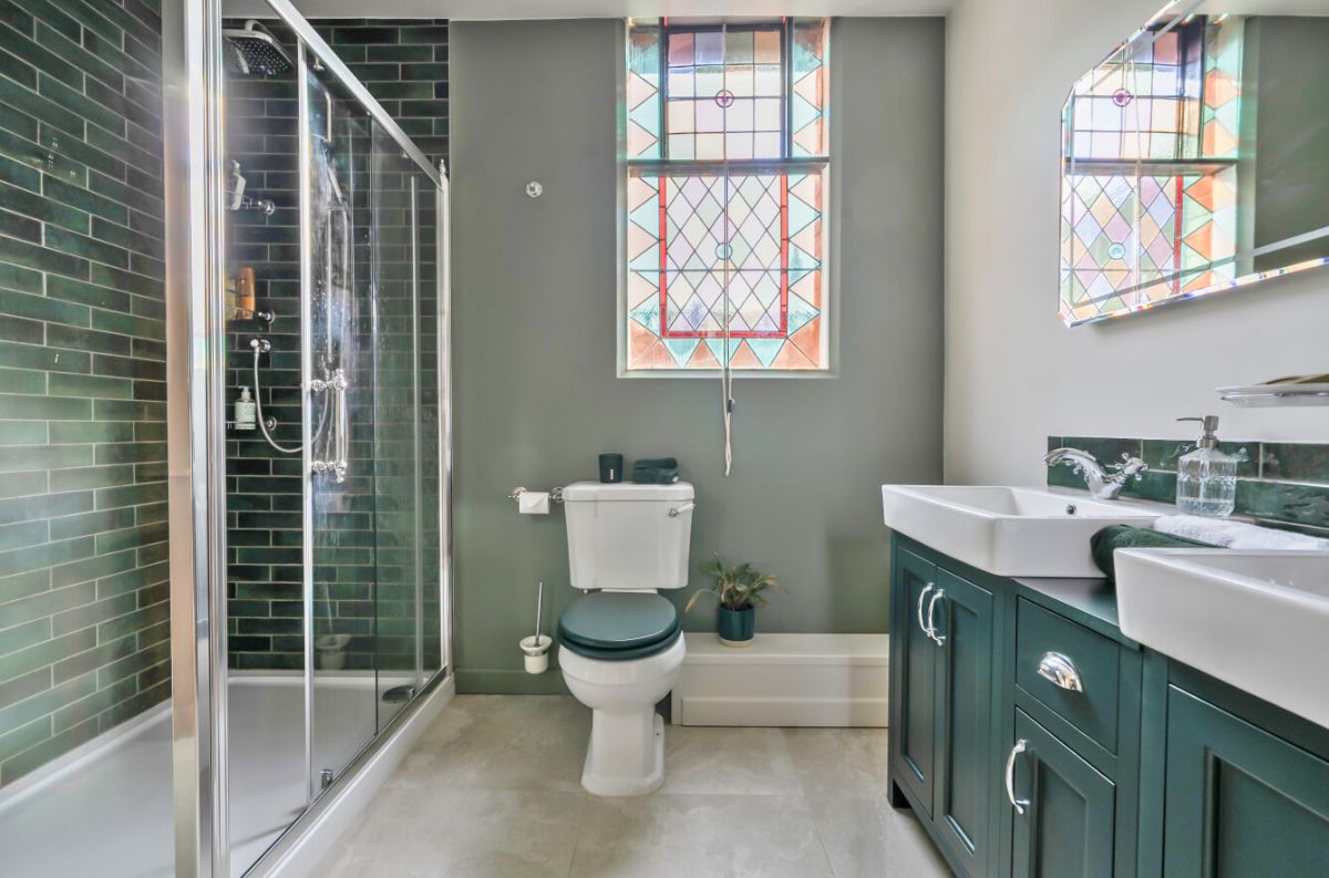 4 bed character property to rent in Old Chapel, West Street, Barford St. Martin, Salisbury  - Property Image 8