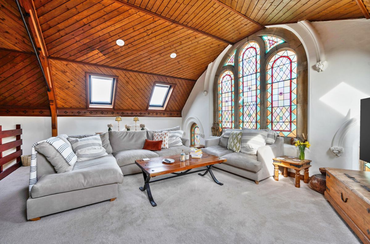 4 bed character property to rent in Old Chapel, West Street, Barford St. Martin, Salisbury  - Property Image 22