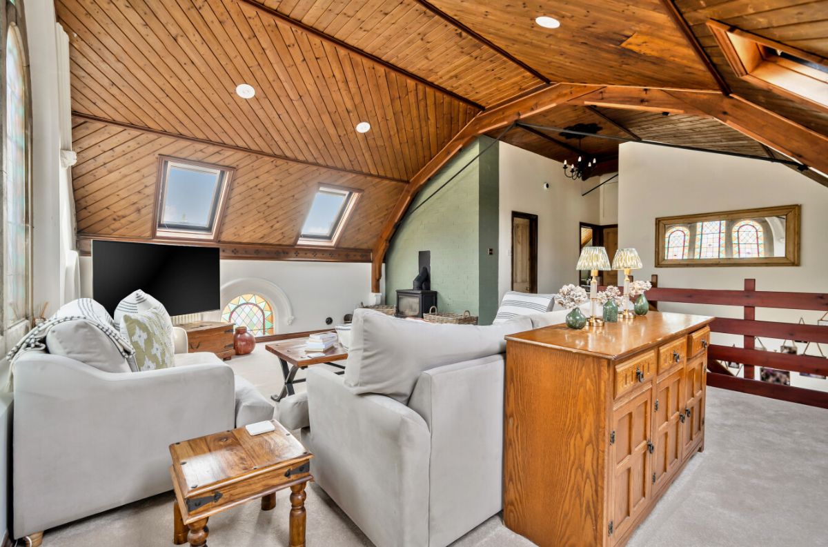 4 bed character property to rent in Old Chapel, West Street, Barford St. Martin, Salisbury  - Property Image 27