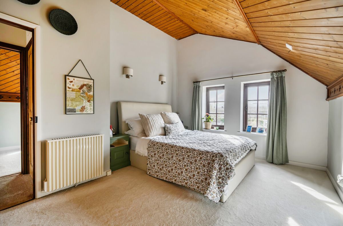 4 bed character property to rent in Old Chapel, West Street, Barford St. Martin, Salisbury 32