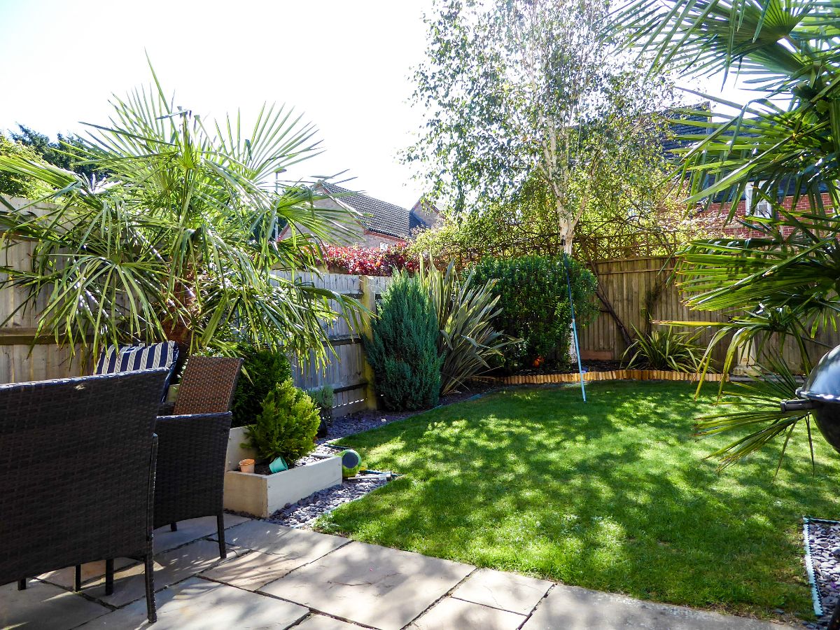 3 bed terraced house to rent in Wellworthy Drive 9