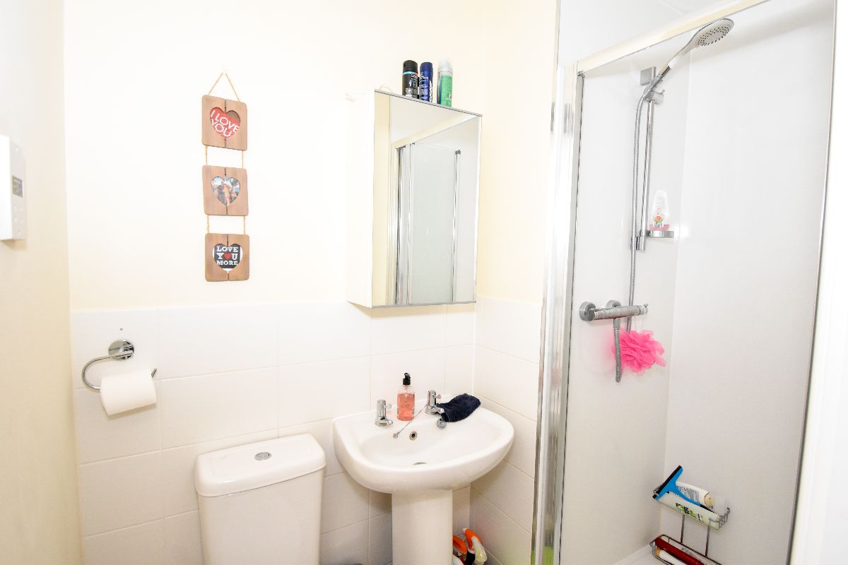 3 bed terraced house to rent in Wellworthy Drive  - Property Image 8