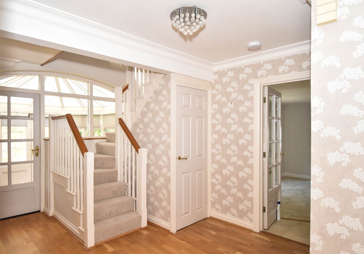 2 bed house to rent in Greens Court, Salisbury 11