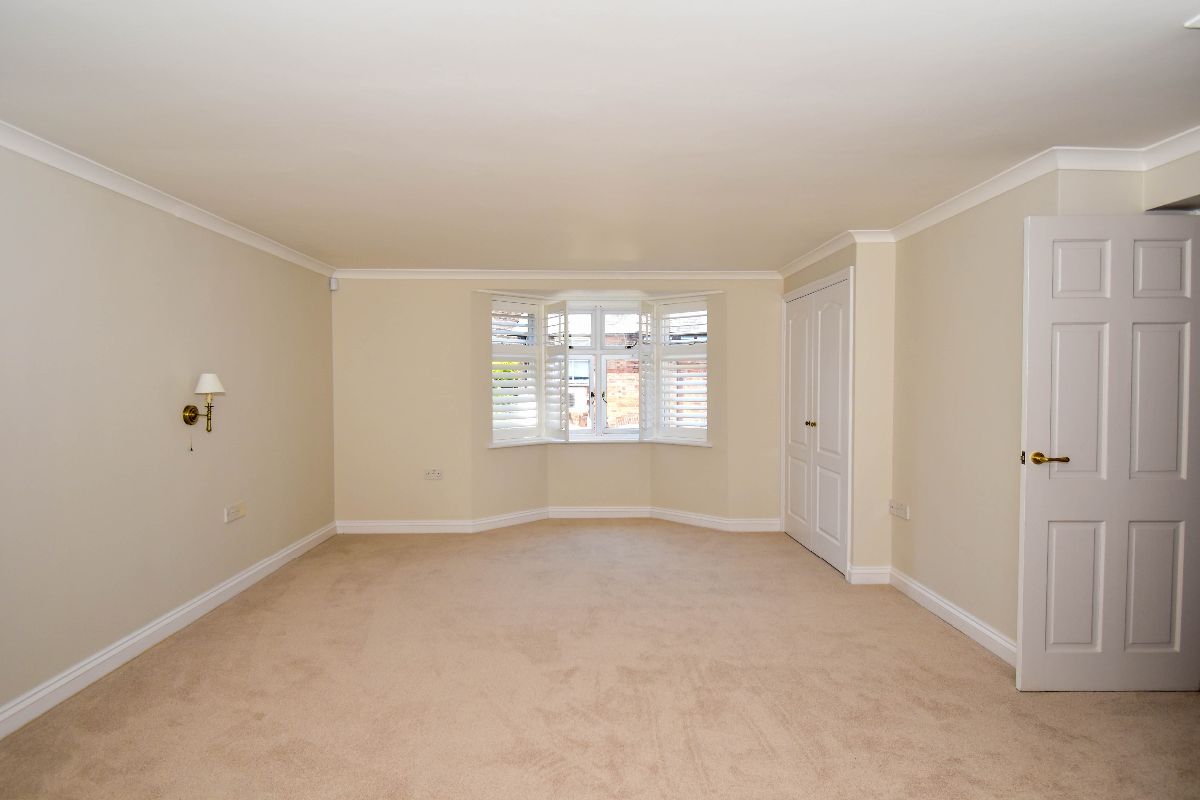 2 bed house to rent in Greens Court, Salisbury 12