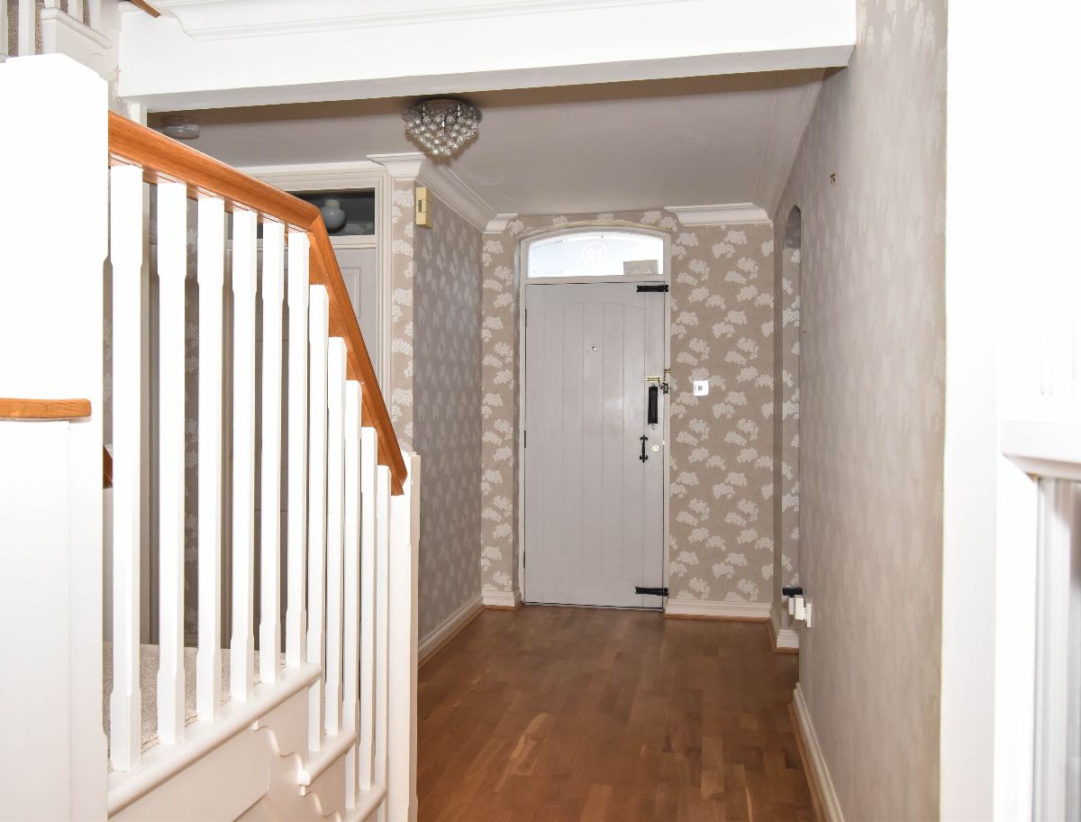 2 bed house to rent in Greens Court, Salisbury  - Property Image 7