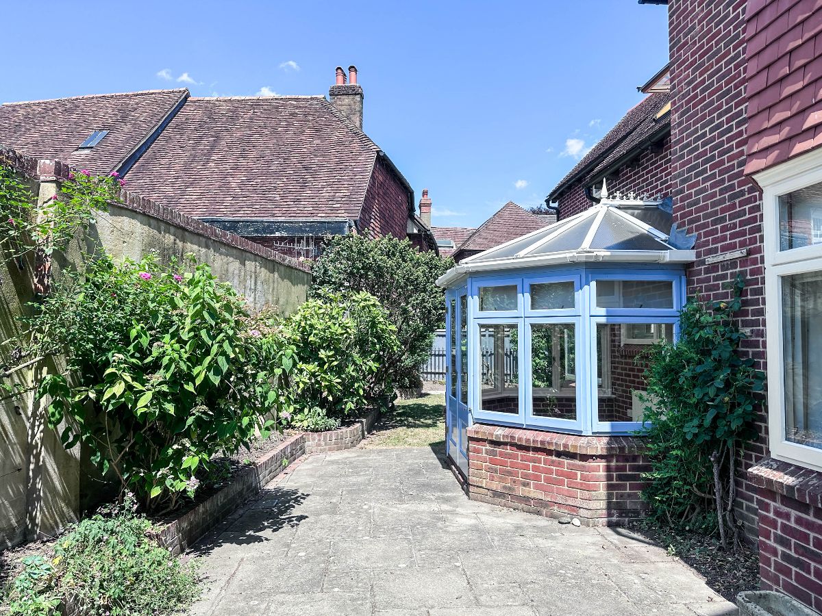 2 bed house to rent in Greens Court, Salisbury  - Property Image 24