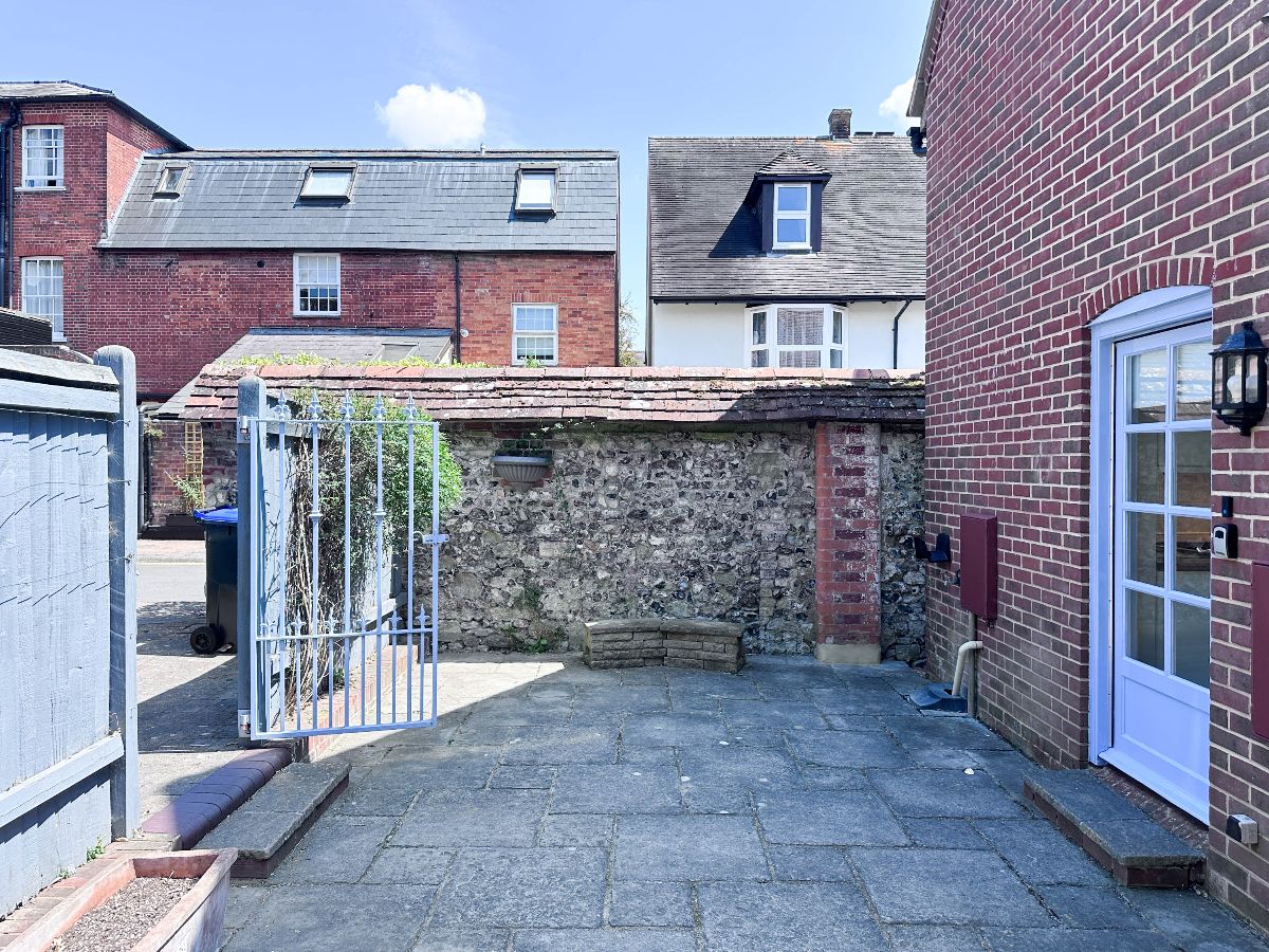 2 bed house to rent in Greens Court, Salisbury 22