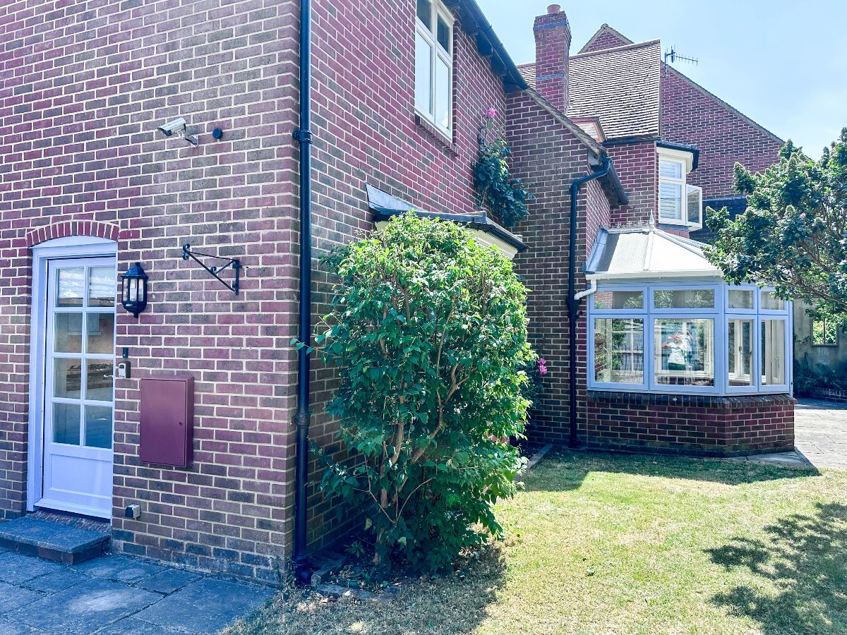 2 bed house to rent in Greens Court, Salisbury  - Property Image 25