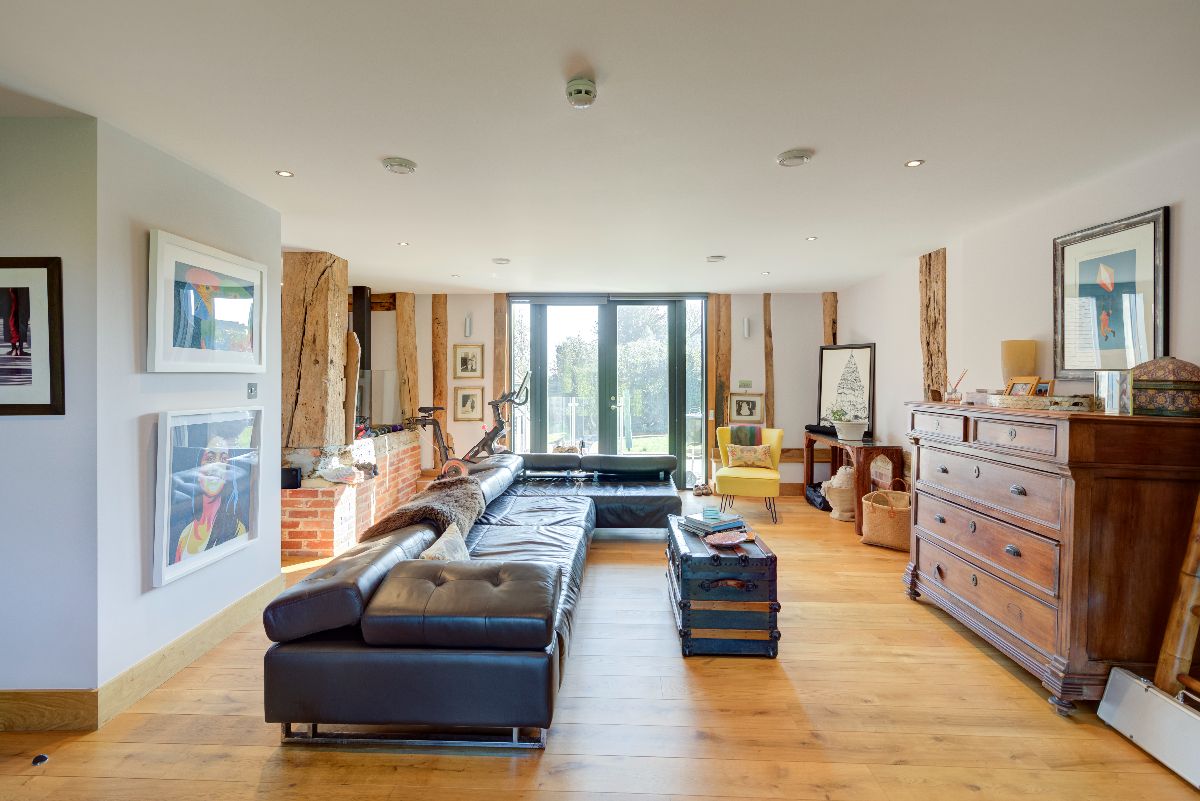 5 bed character property to rent in Westcote Barn, Binsted 6