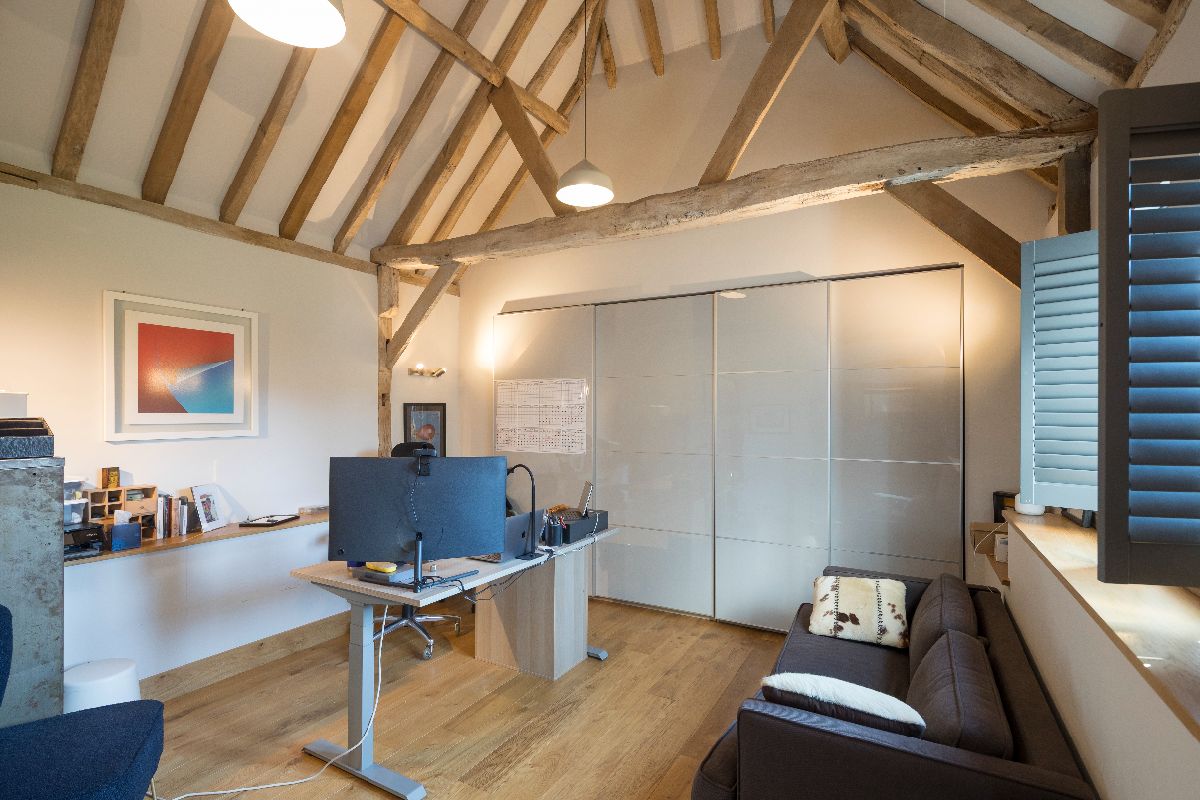 5 bed character property to rent in Westcote Barn, Binsted  - Property Image 17