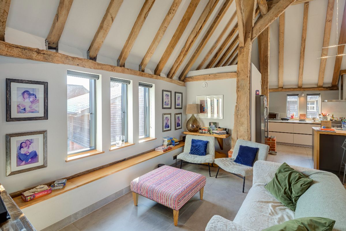 5 bed character property to rent in Westcote Barn, Binsted 18