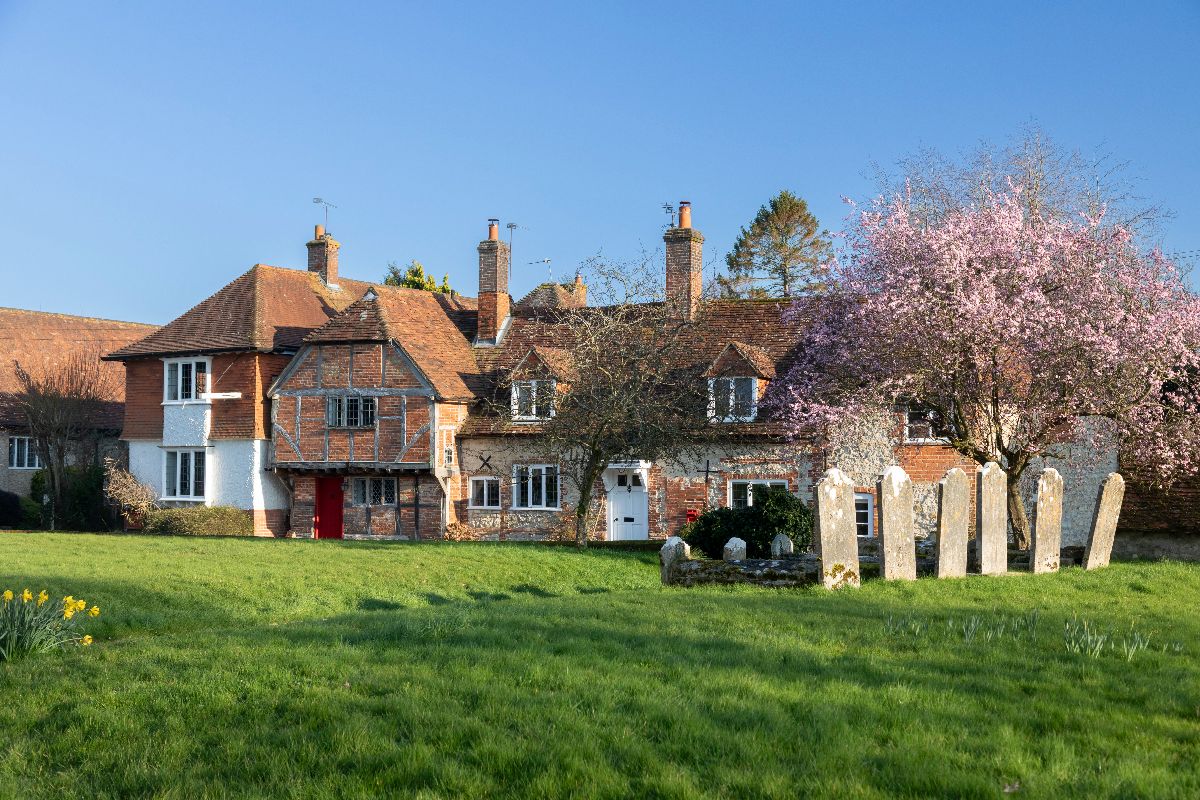 5 bed character property to rent in Westcote Barn, Binsted  - Property Image 22