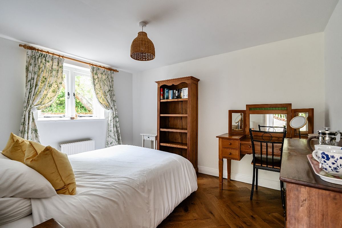 3 bed character property to rent in The Old Chapel, Bodenham 9