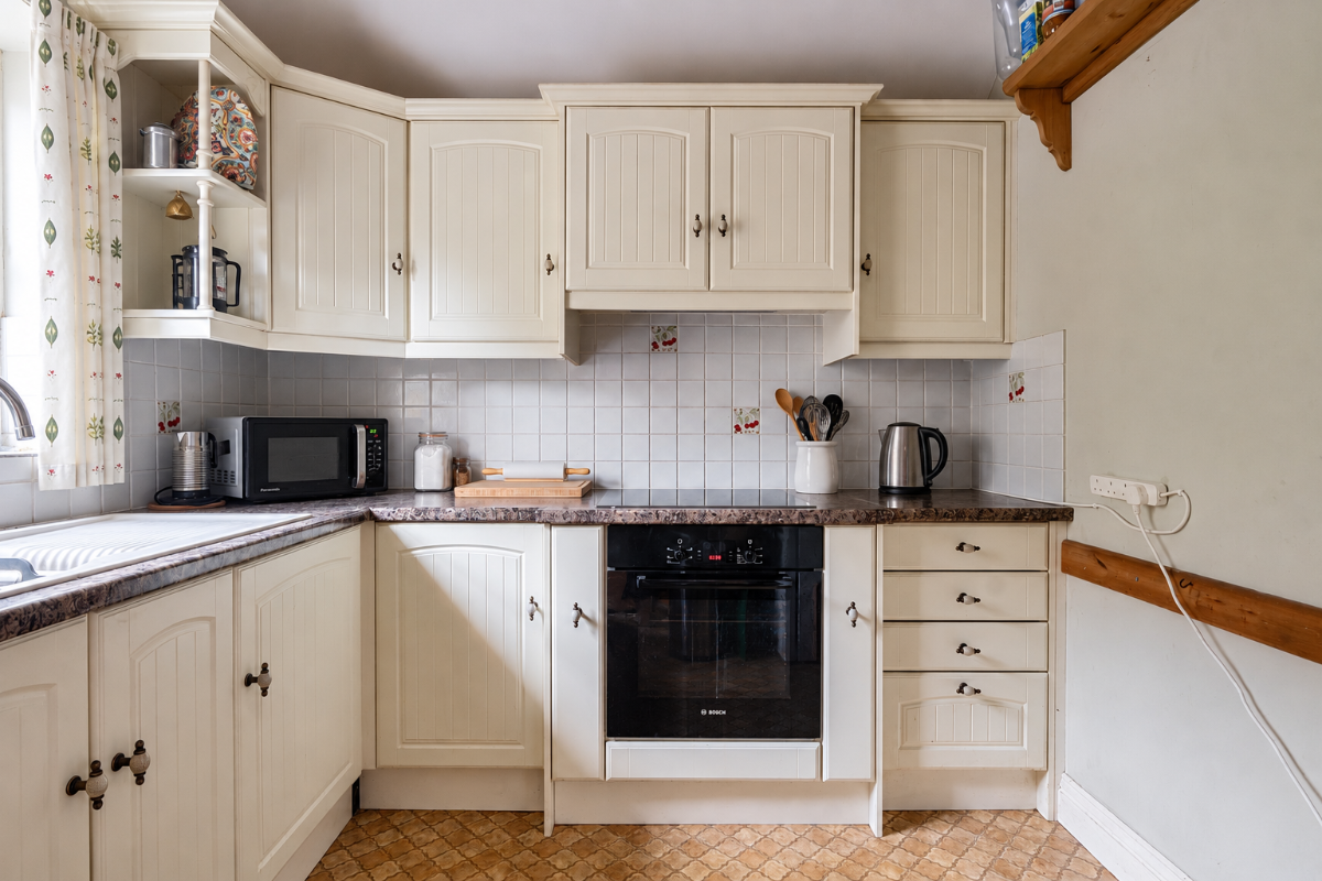 3 bed character property to rent in The Old Chapel, Bodenham  - Property Image 19