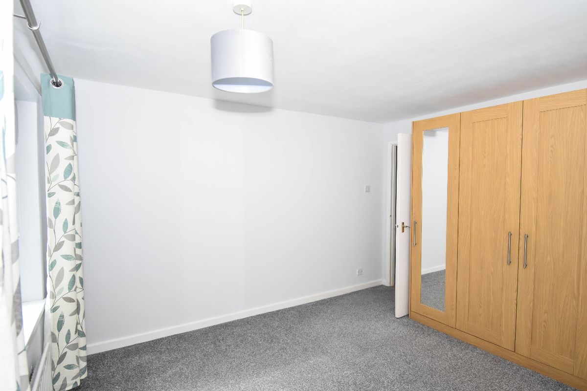 2 bed flat to rent in Barrington Road, Bishopdown 7