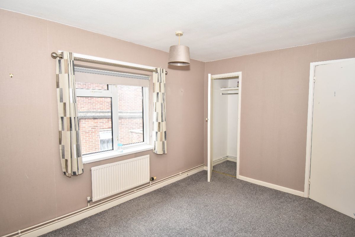 2 bed flat to rent in Barrington Road, Bishopdown 9