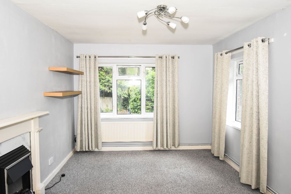 2 bed flat to rent in Barrington Road, Bishopdown 3