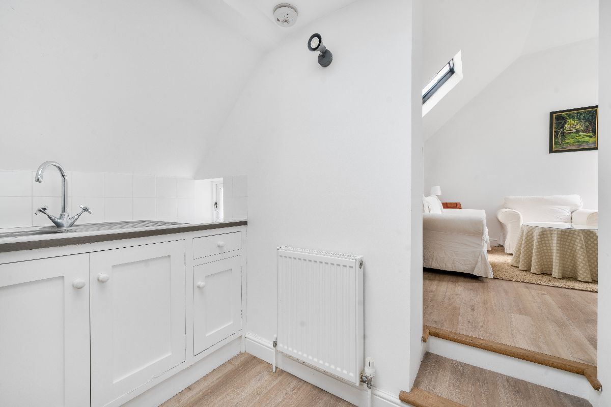 1 bed character property to rent in Mill Road, Salisbury  - Property Image 14