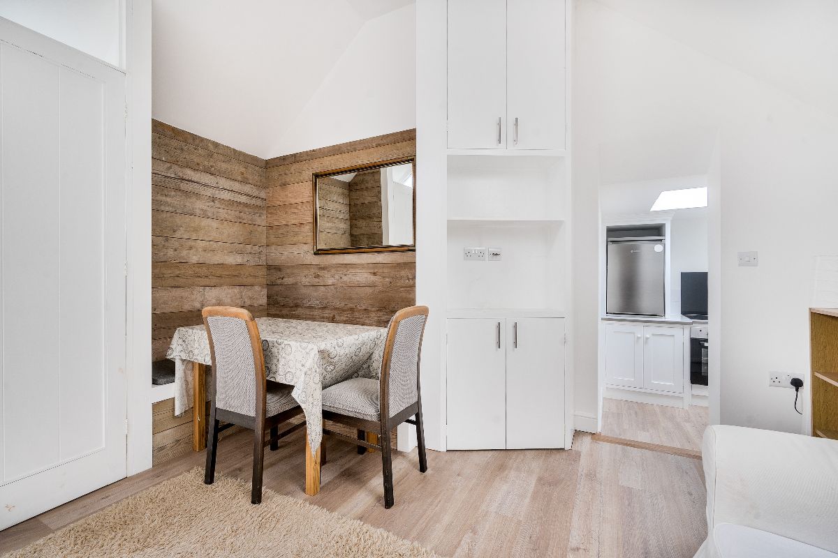 1 bed character property to rent in Mill Road, Salisbury  - Property Image 16