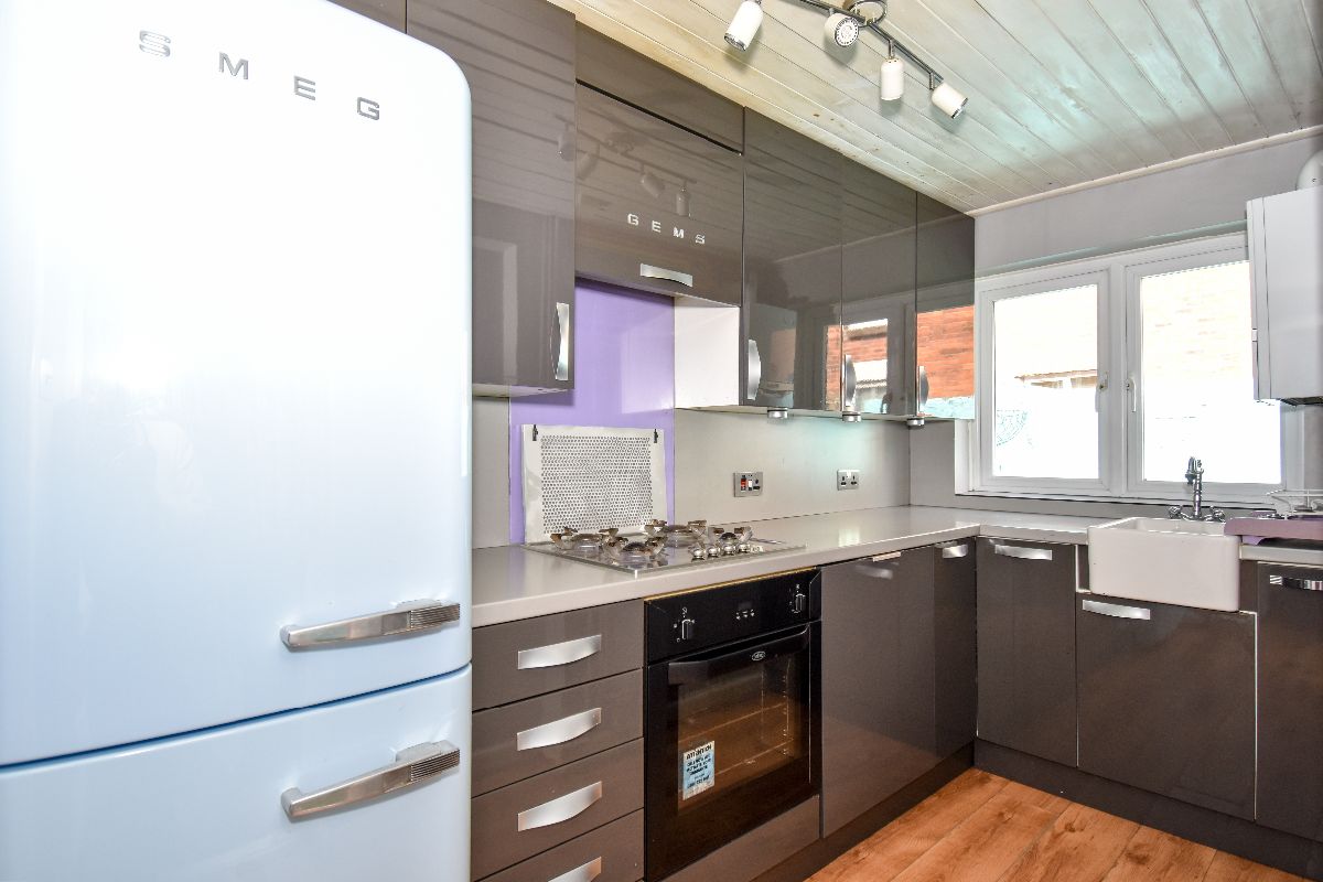 4 bed terraced house to rent in Trinity Street  - Property Image 3