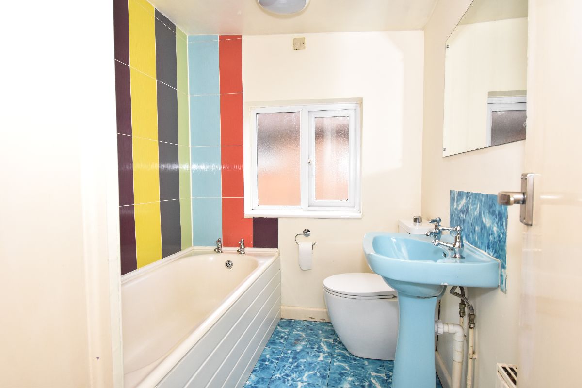 4 bed terraced house to rent in Trinity Street 8