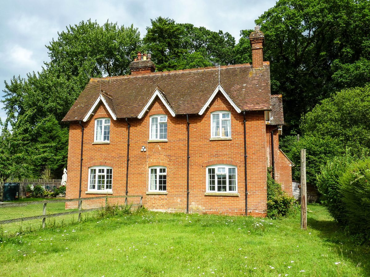 3 bed semi-detached house to rent in Home Dairy Cottages, Clarendon - Property Image 1