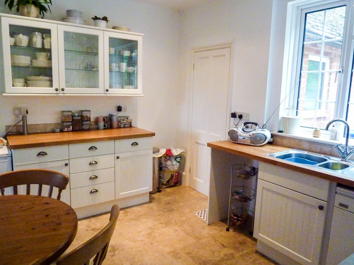 3 bed semi-detached house to rent in Home Dairy Cottages, Clarendon 4