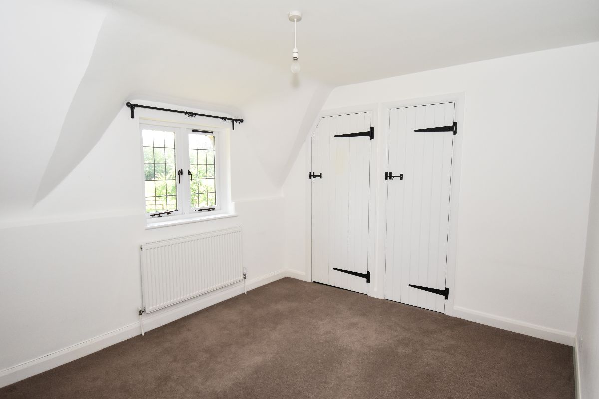 2 bed cottage to rent in Alderbury Lodge, Clarendon Park 10