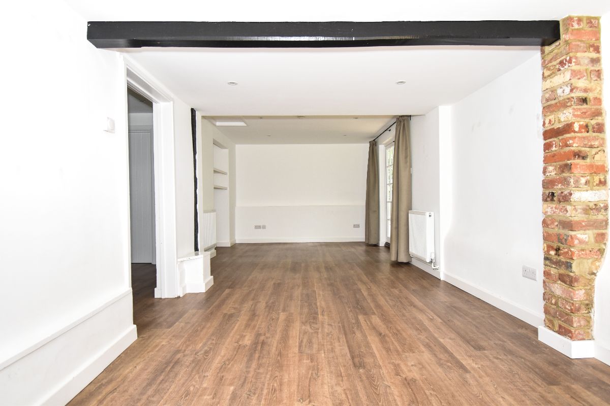 2 bed cottage to rent in Alderbury Lodge, Clarendon Park 2