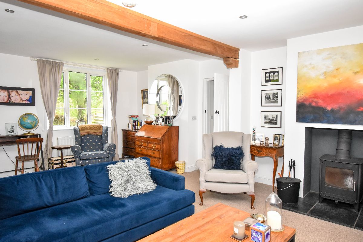 4 bed character property to rent in Keepers Cottage, Clarendon Park  - Property Image 10