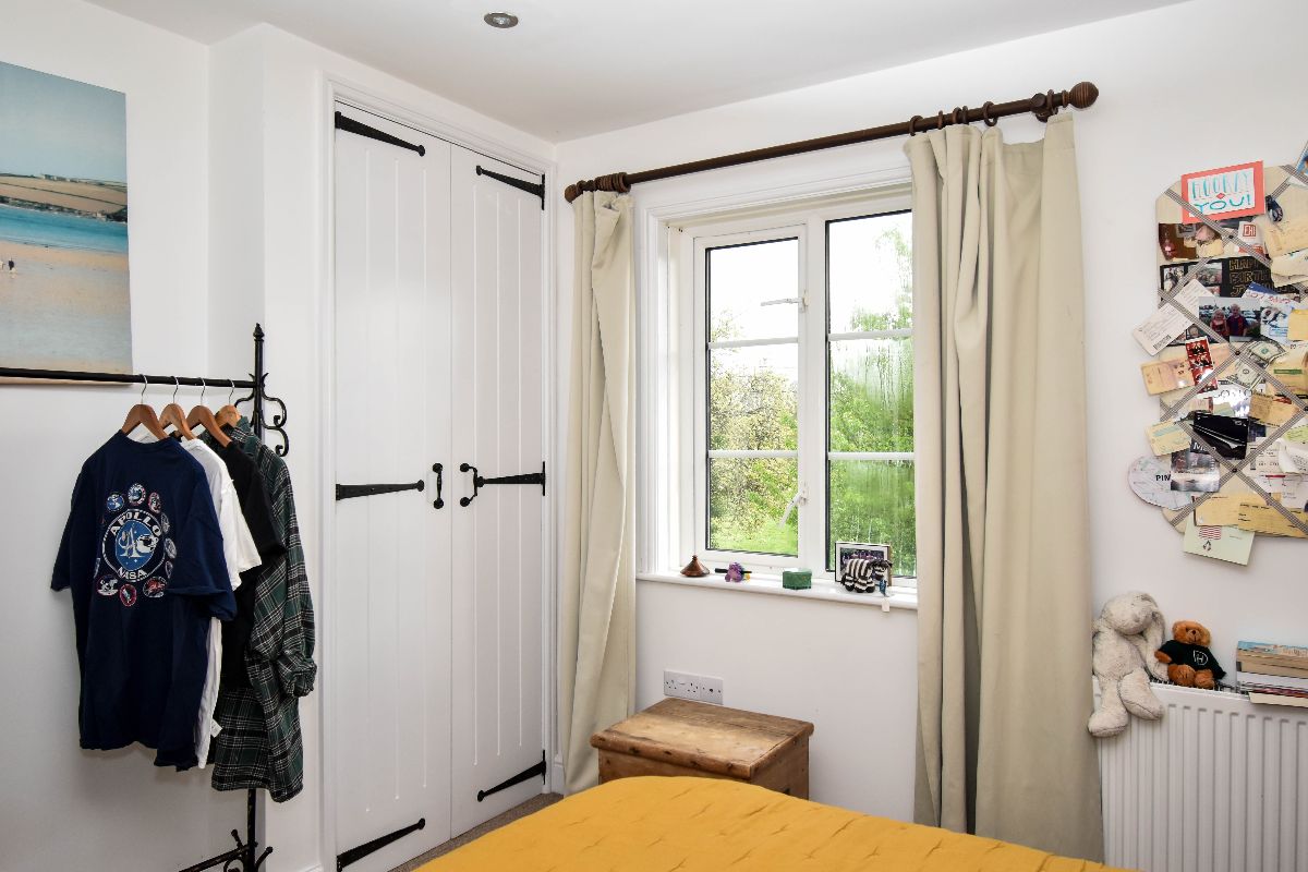 4 bed character property to rent in Keepers Cottage, Clarendon Park 15