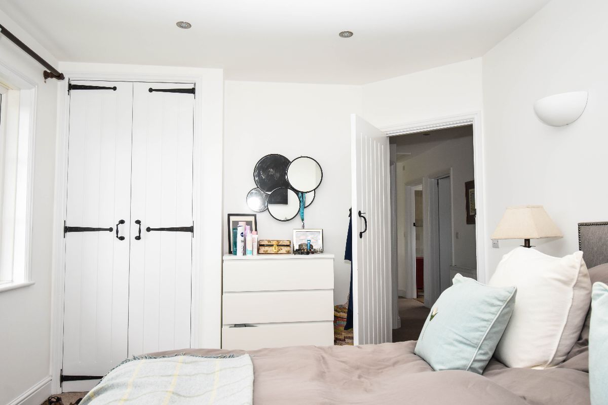 4 bed character property to rent in Keepers Cottage, Clarendon Park 12