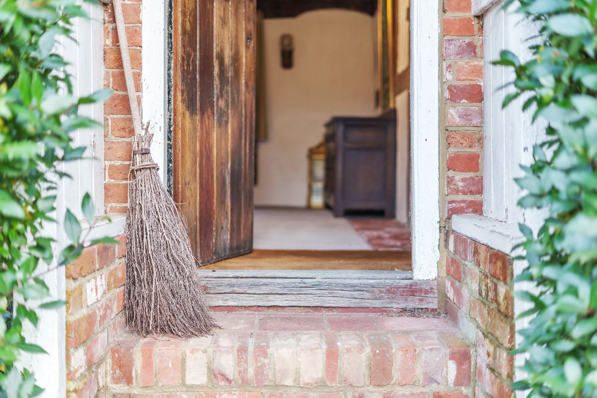 3 bed cottage for sale in Smallbrook Farmhouse, Hamptworth Road, Landford, Salisbury  - Property Image 30