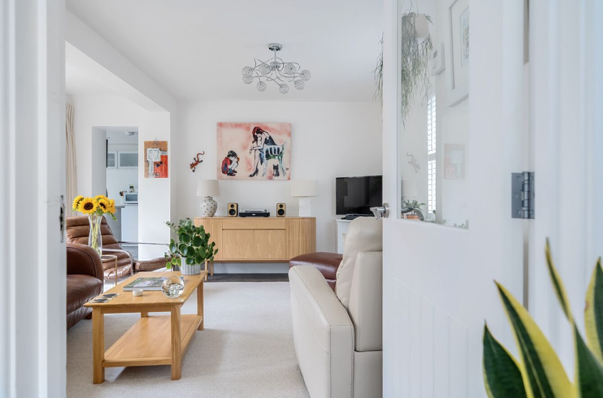 2 bed character property for sale in Crow Lane, Wilton 5