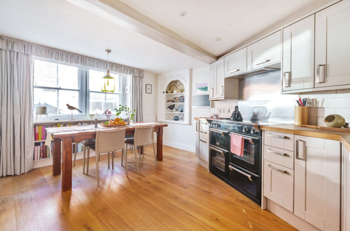 4 bed character property for sale in 5-7 West Street, Wilton 7